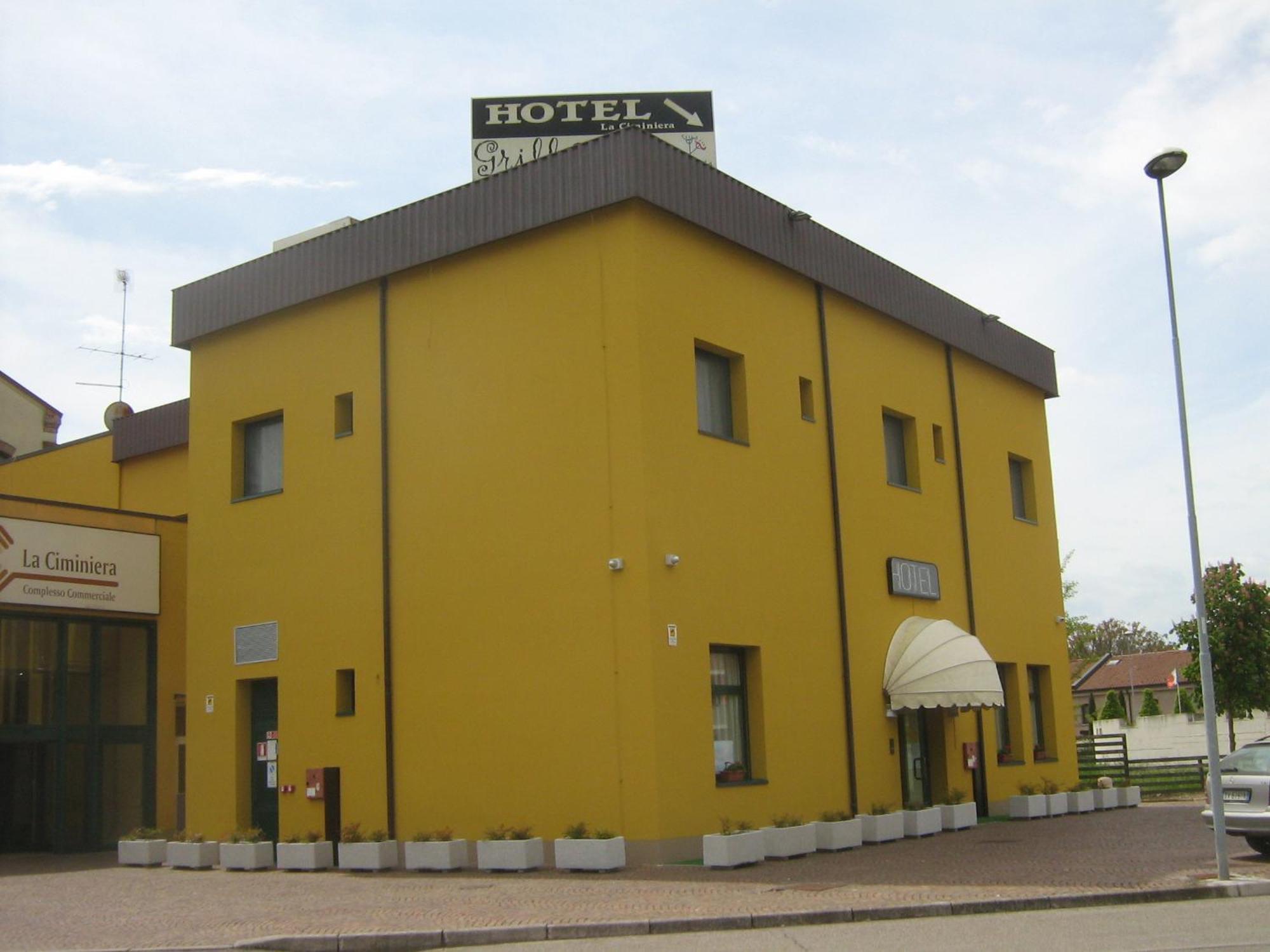 Hostiliae Ciminiera Hotel Ostiglia Buitenkant foto