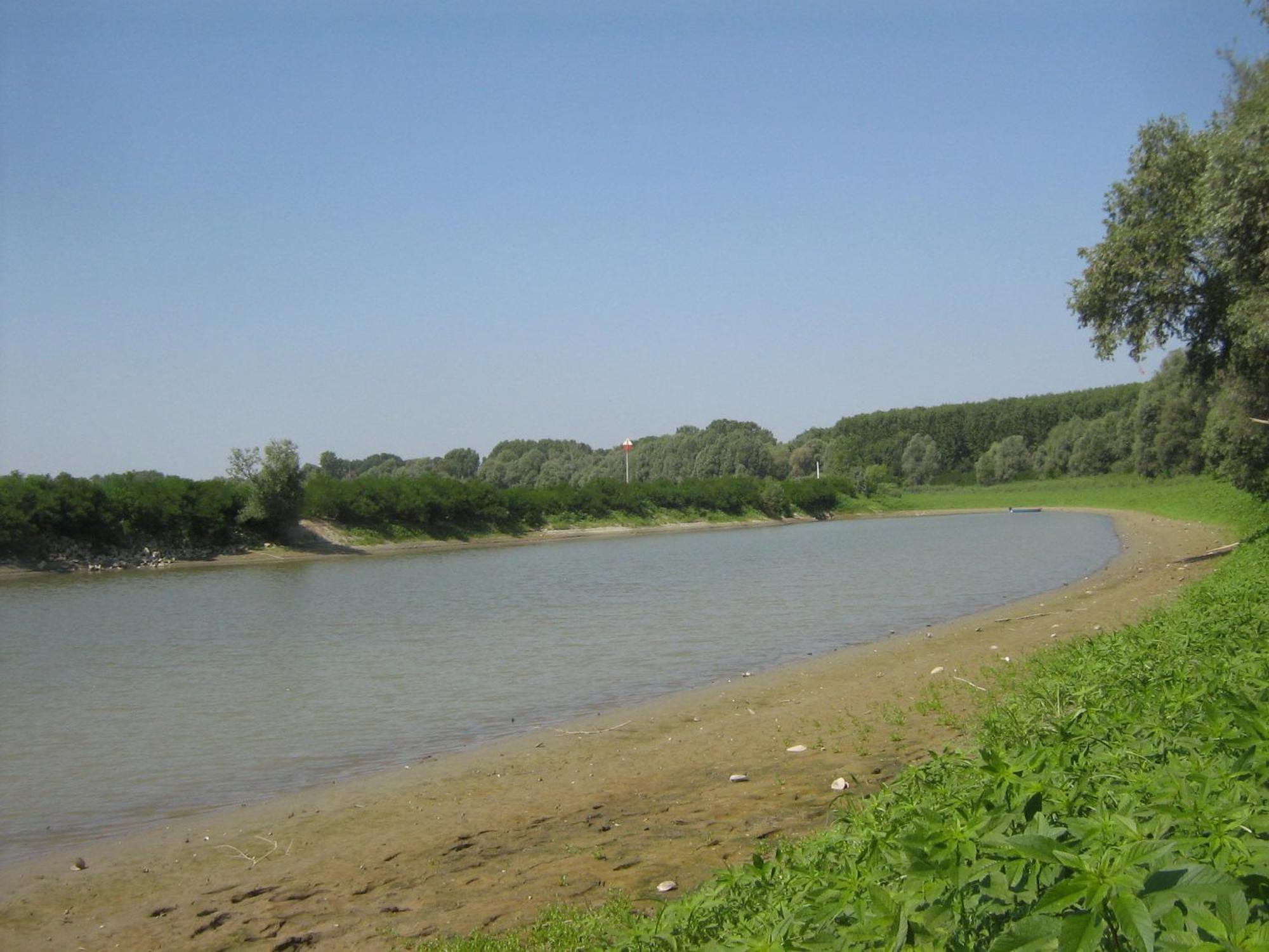 Hostiliae Ciminiera Hotel Ostiglia Buitenkant foto