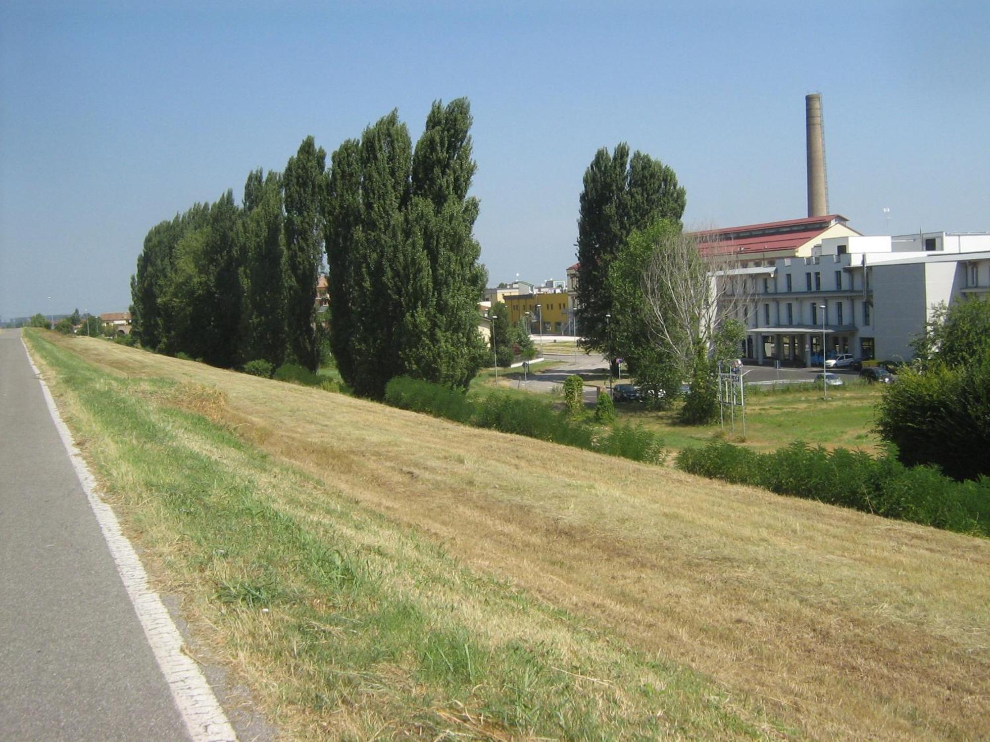 Hostiliae Ciminiera Hotel Ostiglia Buitenkant foto
