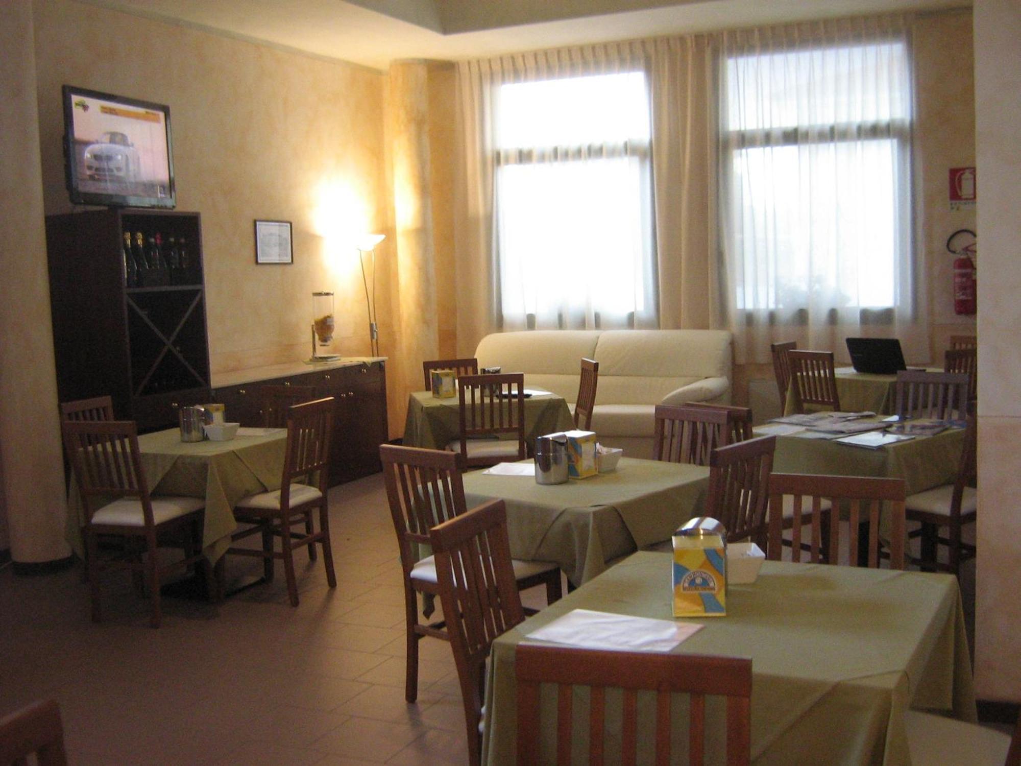 Hostiliae Ciminiera Hotel Ostiglia Buitenkant foto